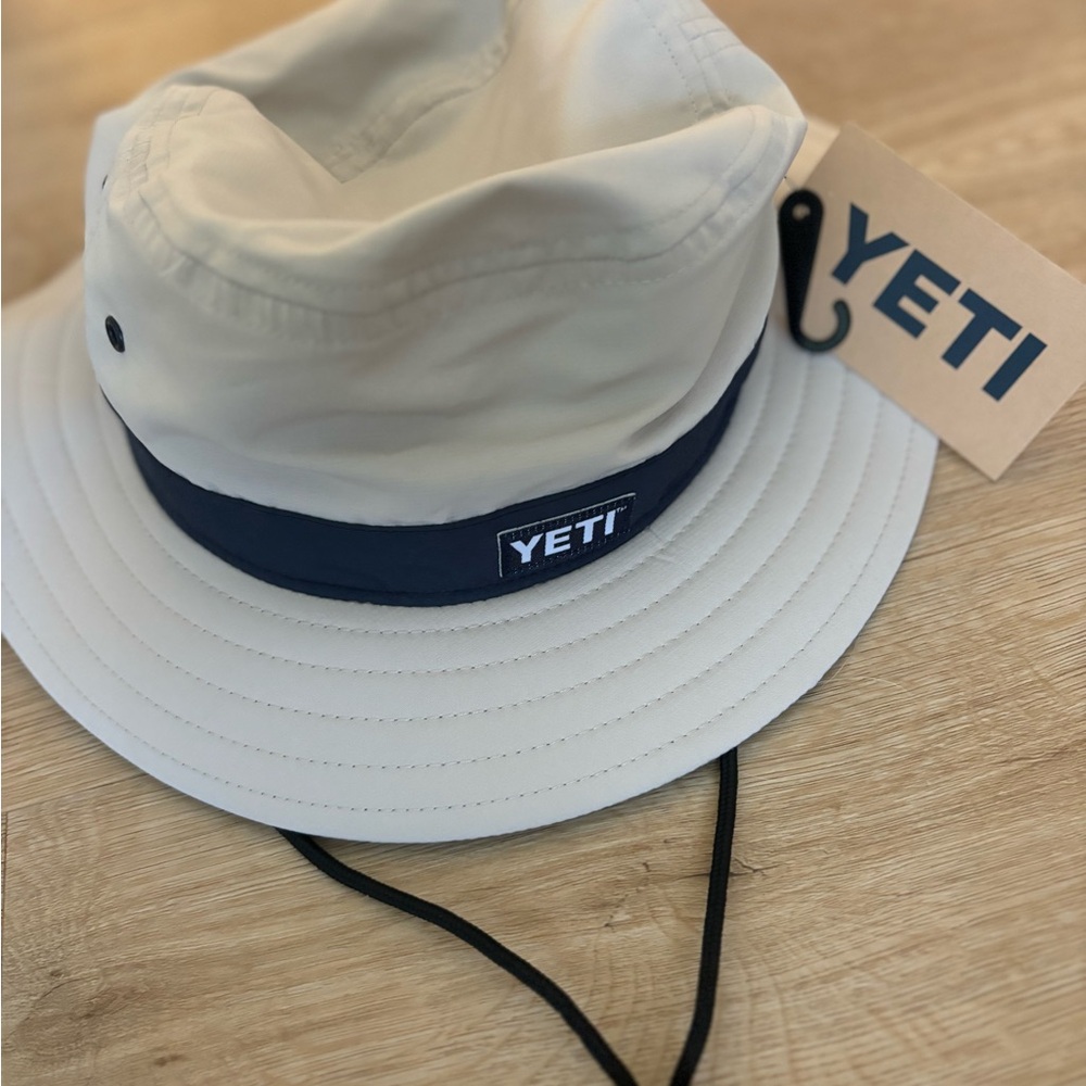 NWT YETI Boonie Hat Tan/Navy S/M